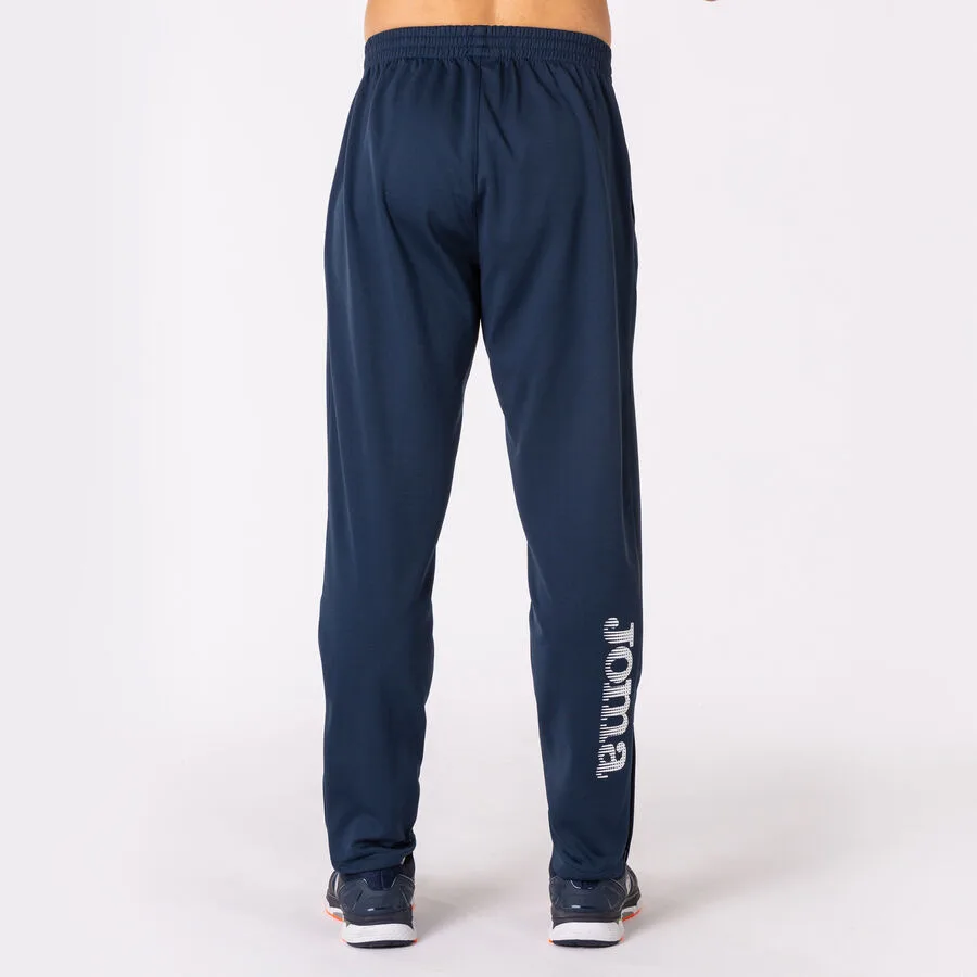 Trainingshose Nilo — Marineblau in Marineblau, Am Modell